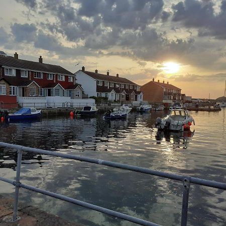Inner Harbour Cottage Портріт Екстер'єр фото